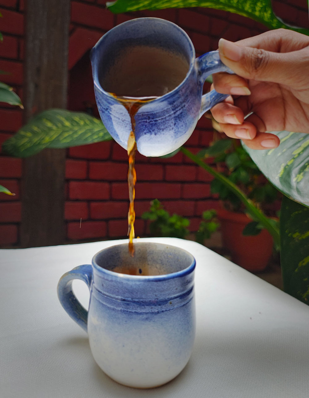 Set-of-2-Blue-Gradient-Handcrafted-Mugs_STYLED_3