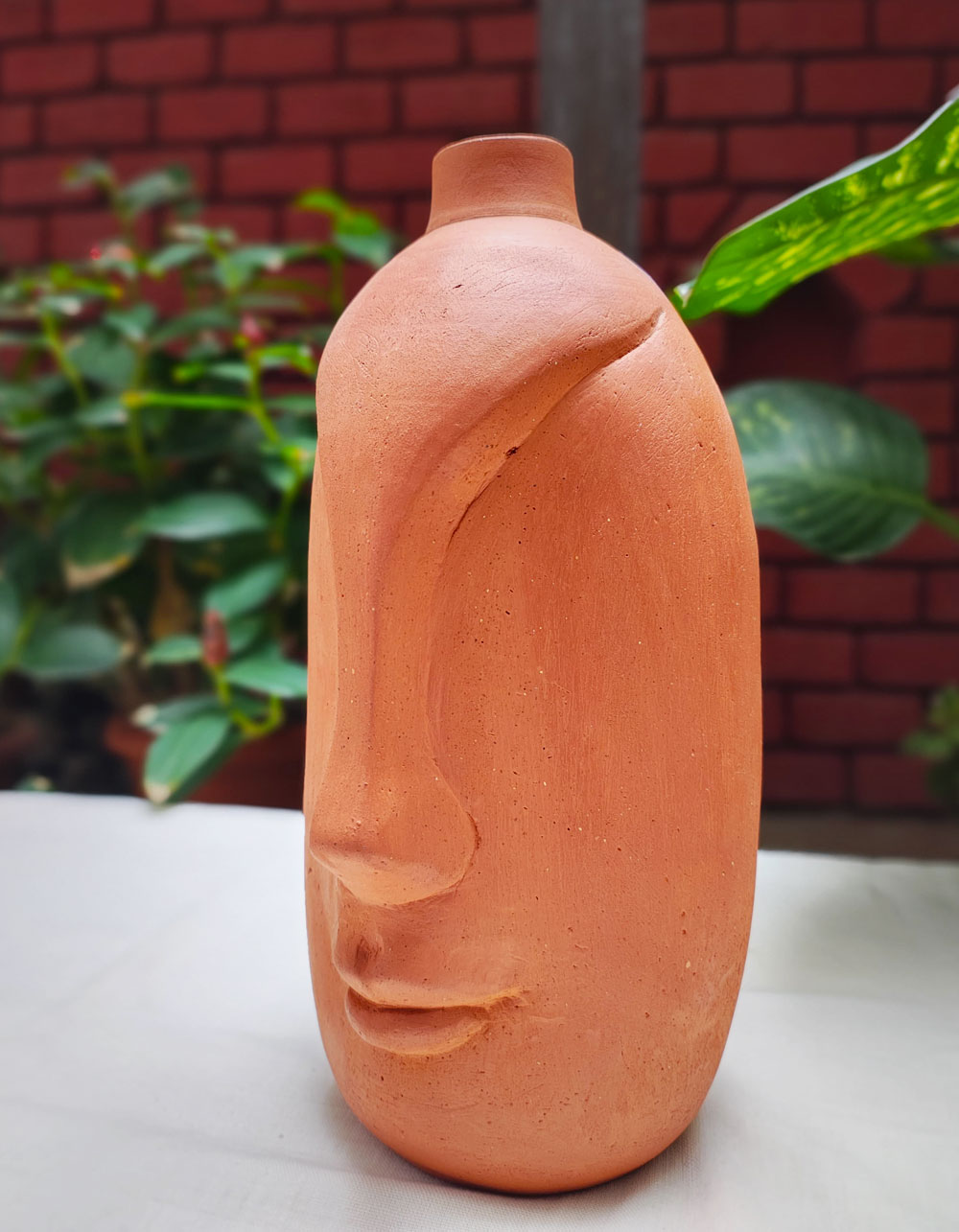 Terracotta-face-vase_SIDE