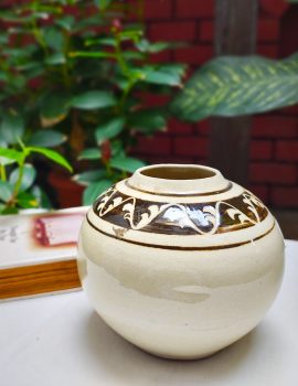Cream Patterned Sphere