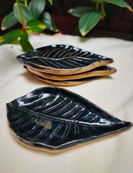 Set of 4 Small Leaf Platters