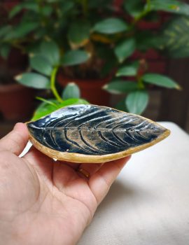 Small Dark Leaf Dish