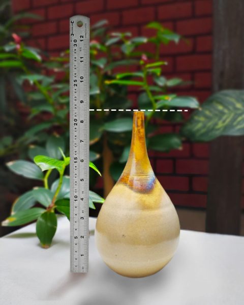 Teardrop ceramic pot