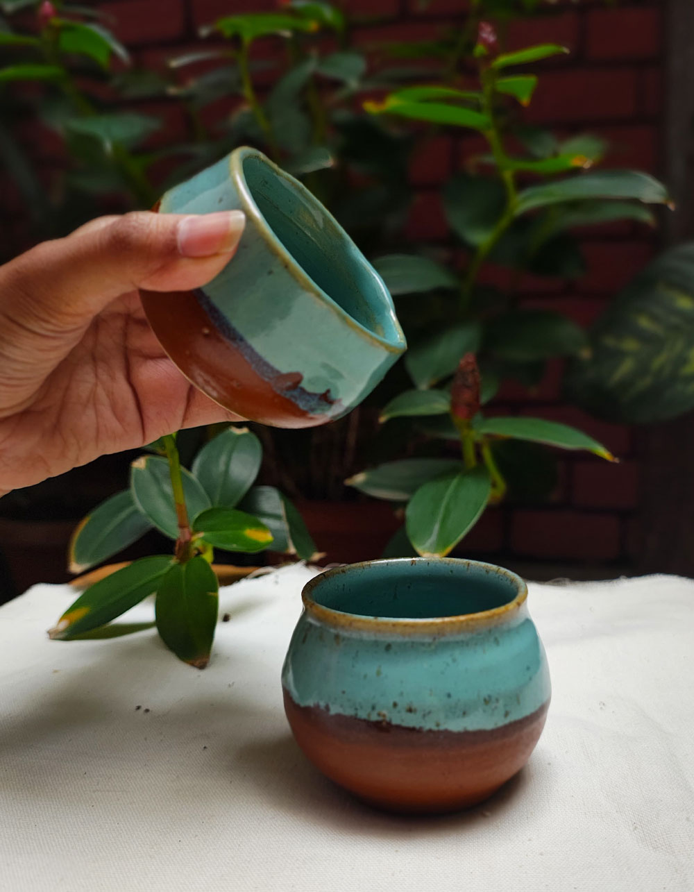 Two-tone-cups_INHAND